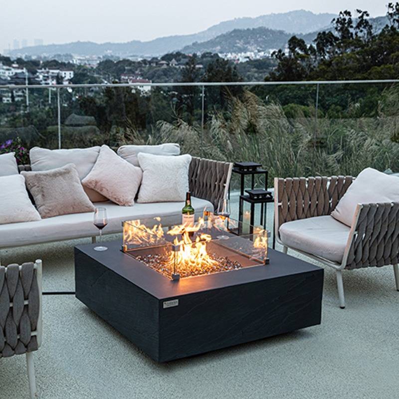 Placing the Element Plus Capertee in Slate black outdoors to provide heat